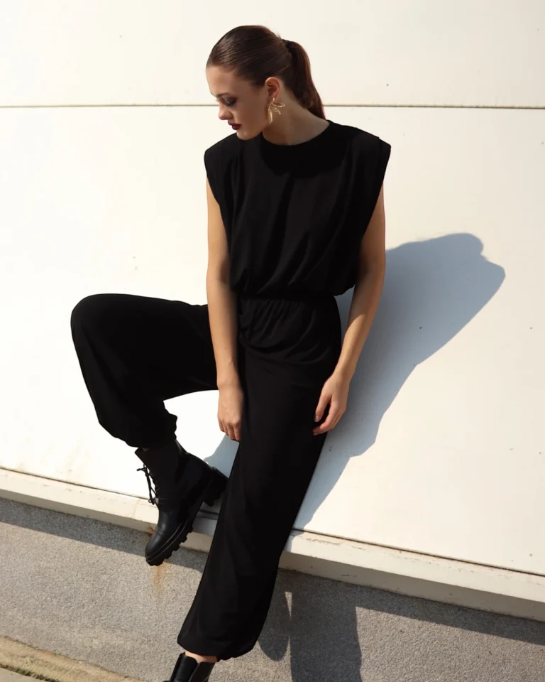 second img: Noir Essential Top